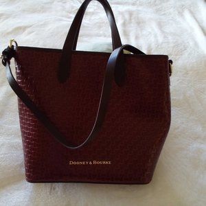 Dooney & Bourke Tote